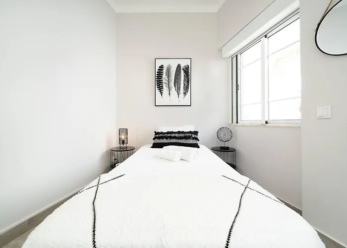 Spacious Stylish Portimão